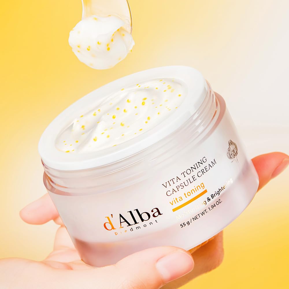 [d'Alba公式] ビタトーニングカプセルクリーム 55g - 美白 くすみ しみ 小じわ 透明感 ツヤ 弾力 保湿 ビタミンC ナイアシンアミド グルタチオン 3種のヒアルロン酸 べたつかない 潤い 乾燥肌 敏感肌 しっとり エイジング スキンケア ヴィーガン