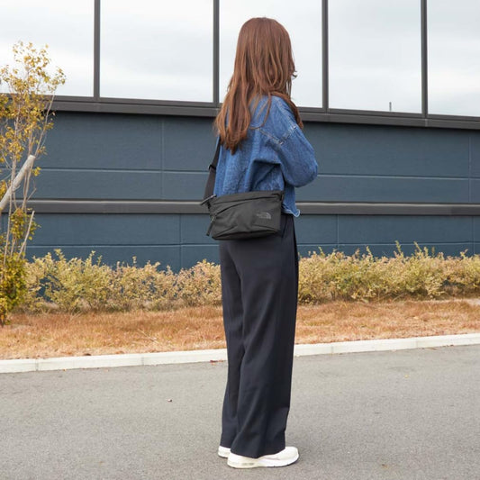 THE NORTH FACE(ザノースフェイス) ショルダーバッグ Pyrenees Shoulder S NM82509 ブラック