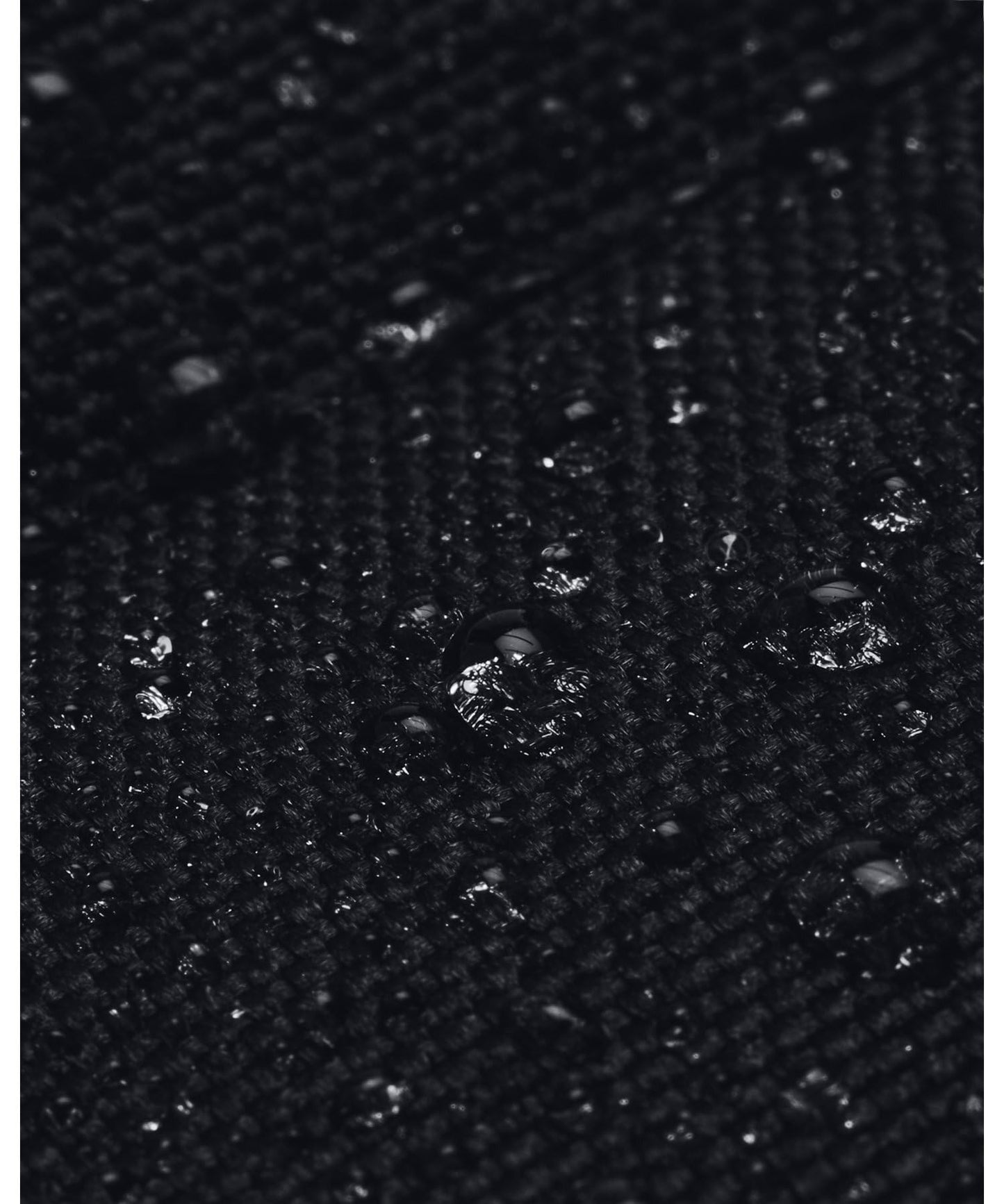 [Under Armour] Bolsa para Tênis UA CONTAIN Preto / / Dourado Metálico TAMANHO ÚNICO
